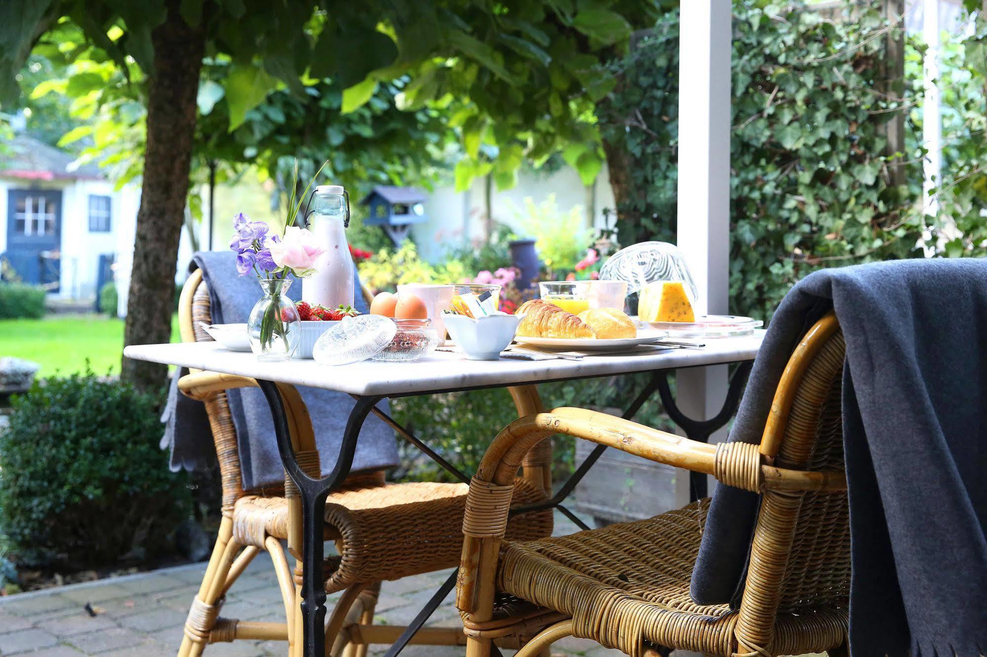 Bed And Breakfast Het Dijkhuis Eersel Esterno foto